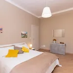 Cialdini Apartment Close To The City Center