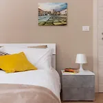 Cialdini Apartment Close To The City Center